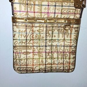 RARE, VINTAGE Coach Crossbody, "POPPY Graffiti" In Gold W/Hot Pink Lining